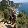 Promeneurs sur une crête